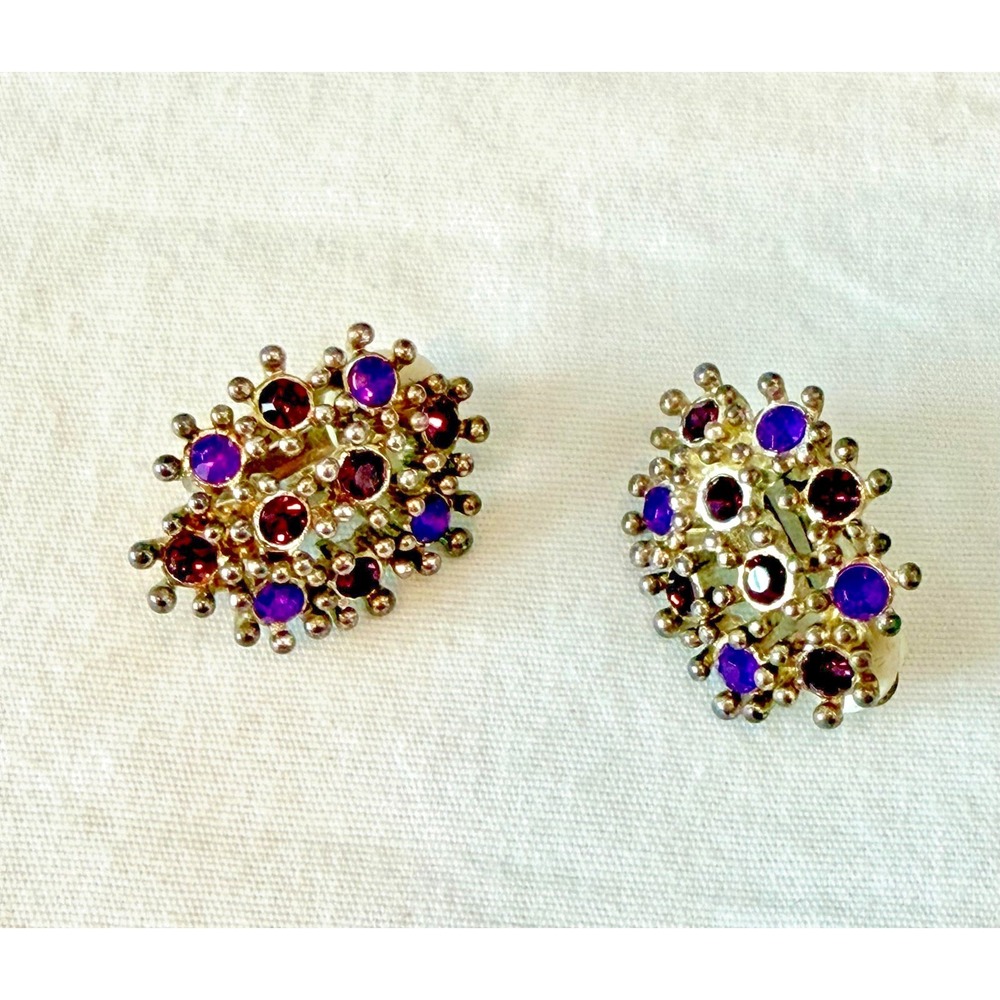 Vintage Gold-Toned Cluster-Style Prong-Set Purple Rhinestone Clip-on Earrings